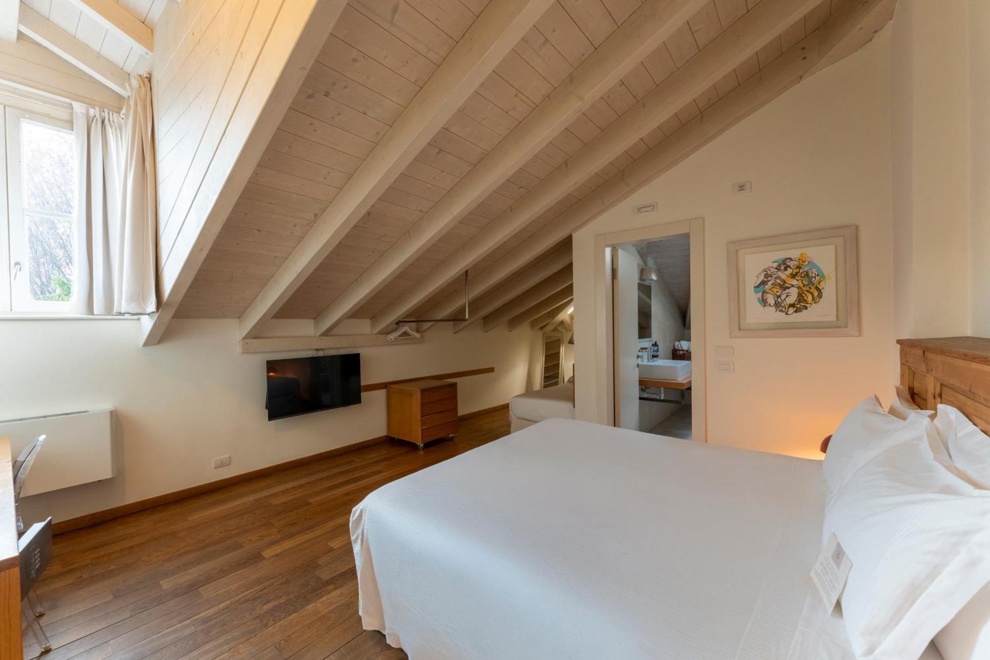 Triple Room Attic
